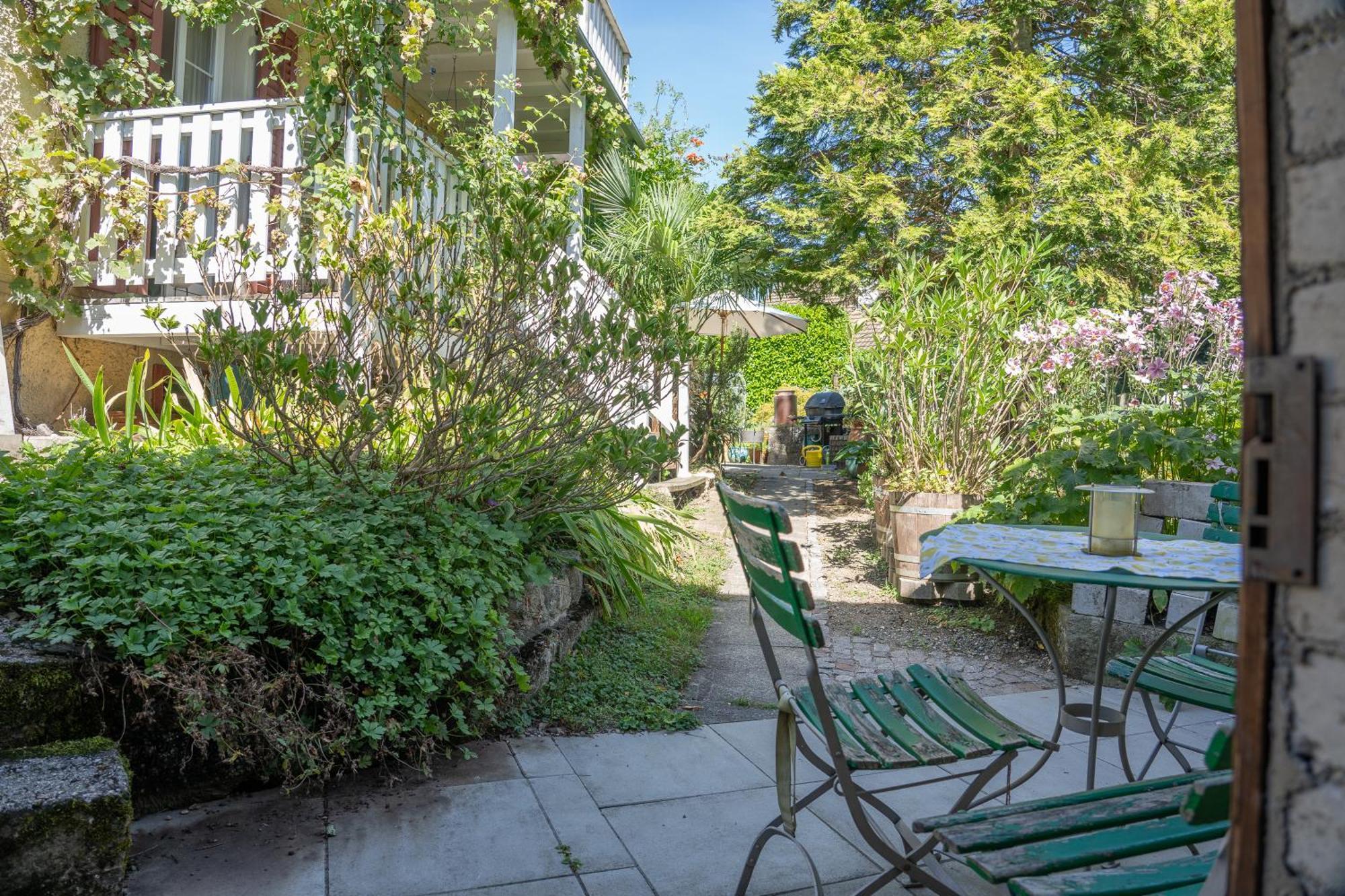 Tiny House Chez Claudine - Relaxen, Workspace, Naehe Thermen, Netflix, Free Parking & Wifi Brugg  Exterior photo