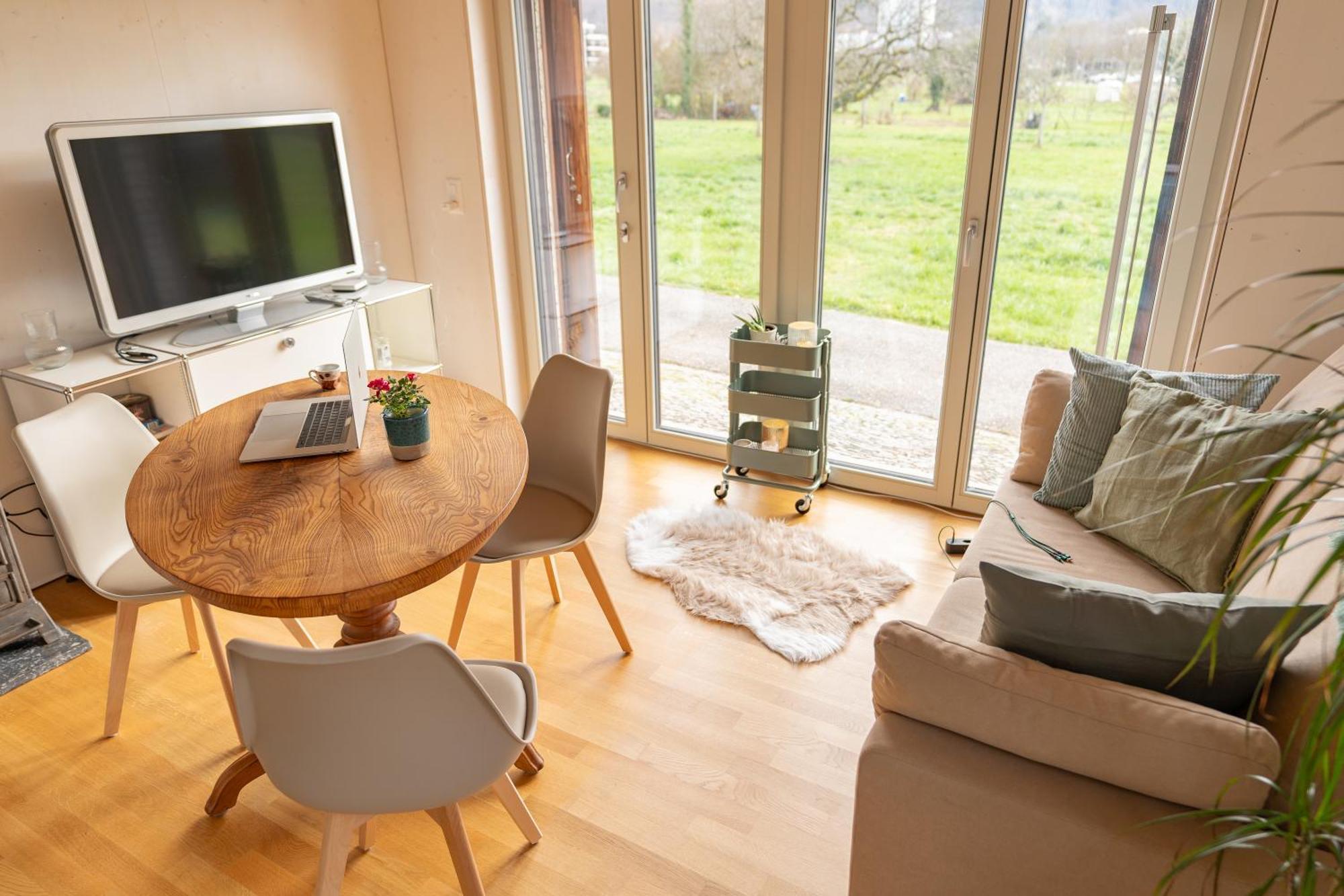 Tiny House Chez Claudine - Relaxen, Workspace, Naehe Thermen, Netflix, Free Parking & Wifi Brugg  Exterior photo